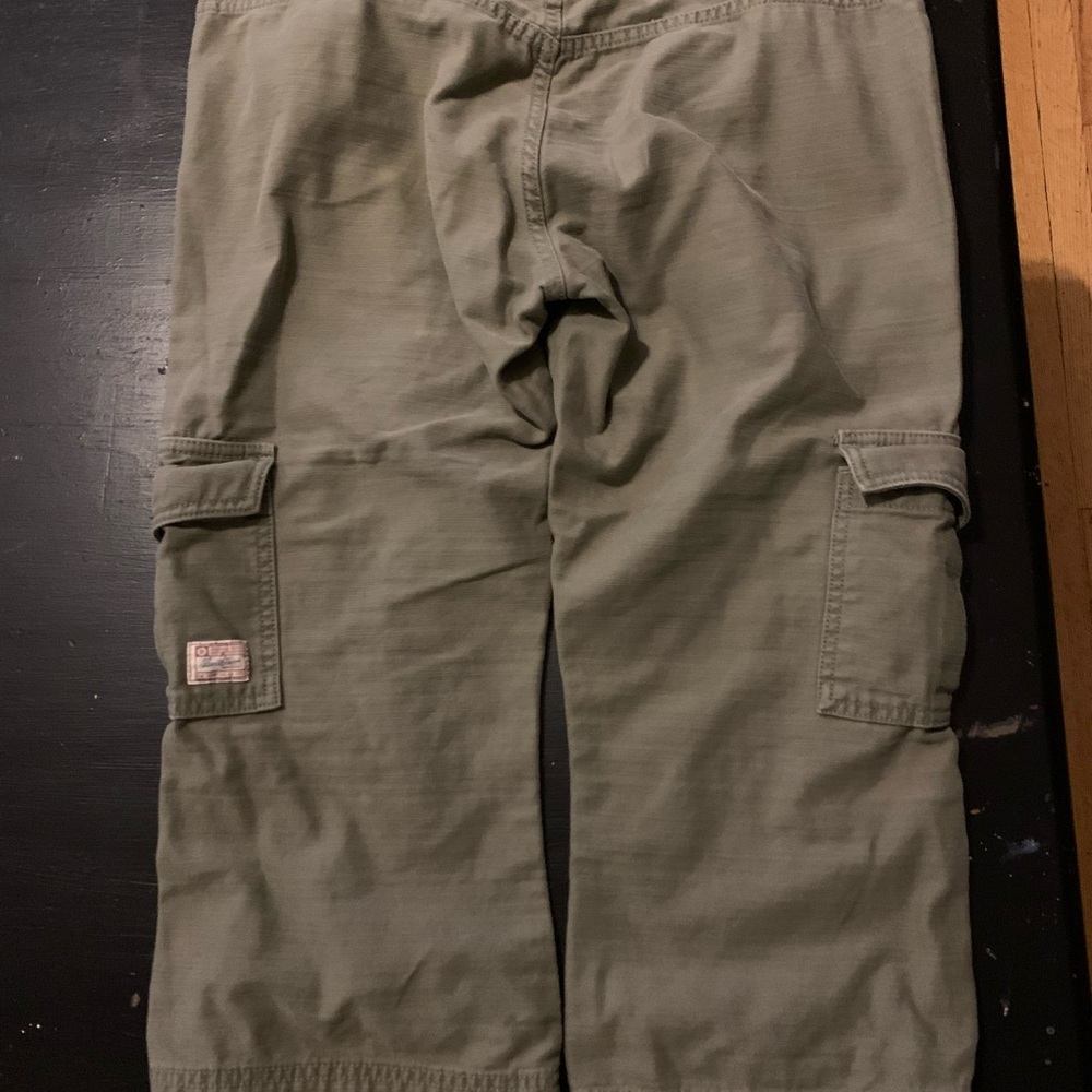 Levi's Olive Green Capris